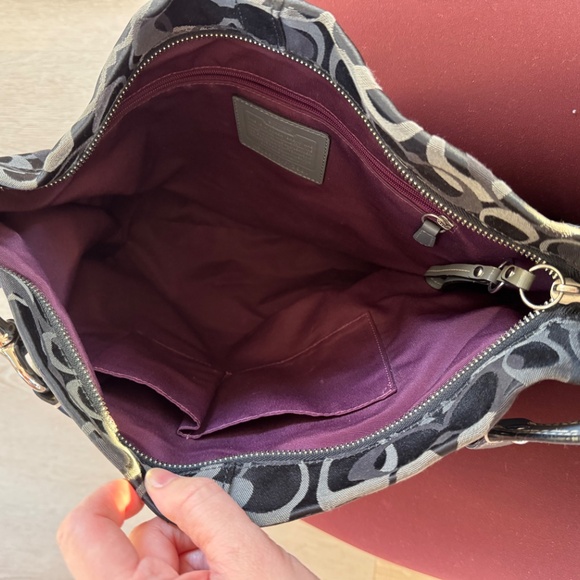 Coach Carly Bag - Picture 10 of 12